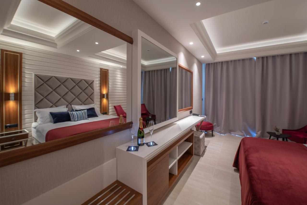 Boutique Hotel R Palazzo Котор Экстерьер фото